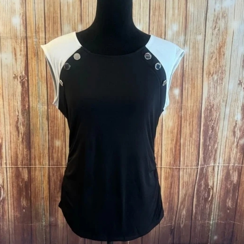 Carmen Marc Valvo Black and White Button-Accent Blouse